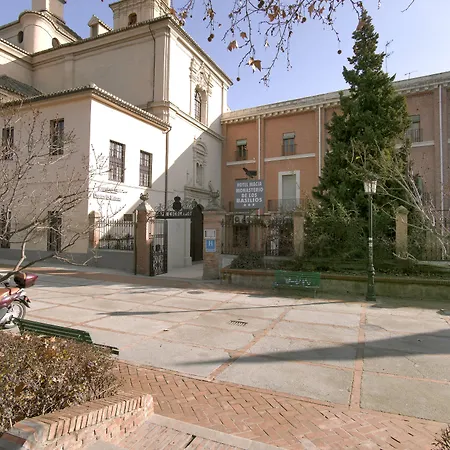 Macia Monasterio De Basilios מלון